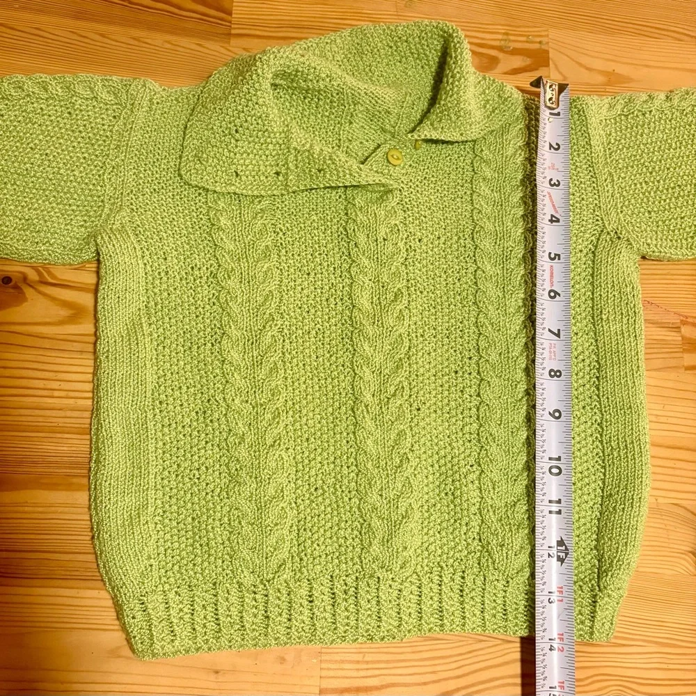 Vintage hand knit green‎ child’s sweater 4T